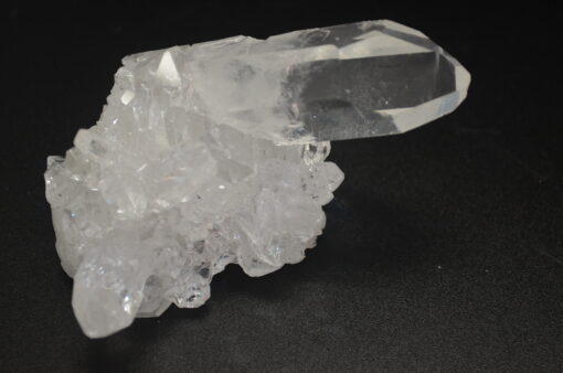 Kvartskrystall fra Brasil 9cm 65x45x20