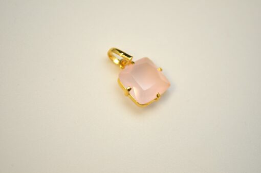 Facett anheng i rosa kvarts